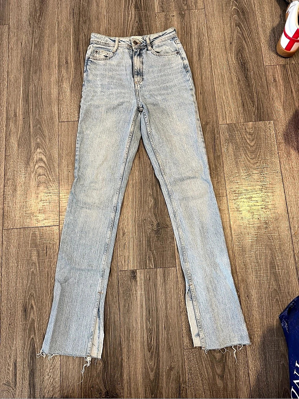 Zara straight leg jeans Frayed Hem Blue Jeans Waist EUR 34 / USA 2